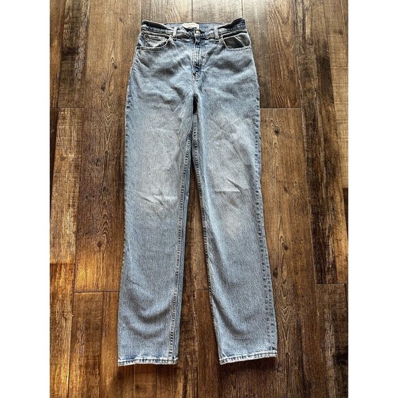 Abercrombie Curve Love Ultra High Rise 90s Straight Jean Medium Wash 29 Long - Picture 2 of 5
